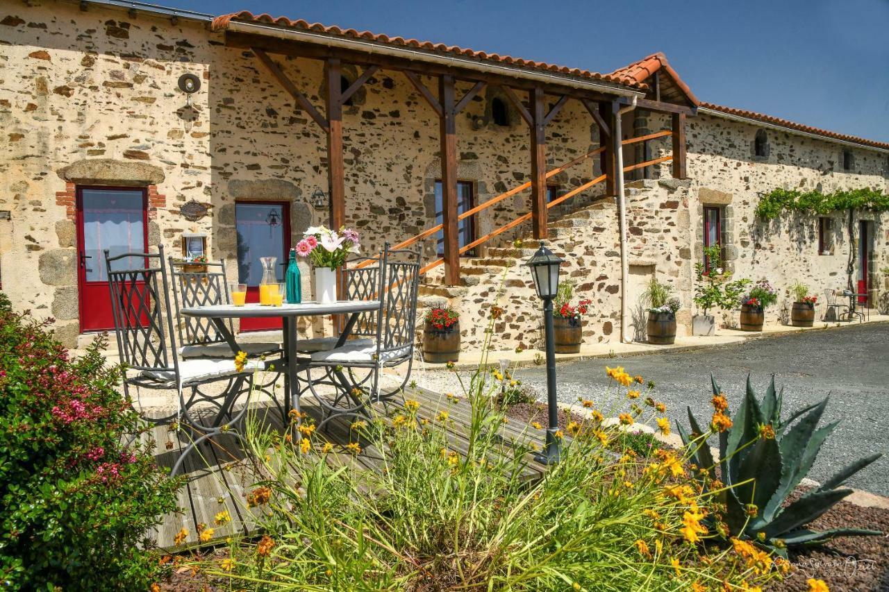 לינה וארוחת בוקר Le Boupère Domaine De La Courillere מראה חיצוני תמונה
