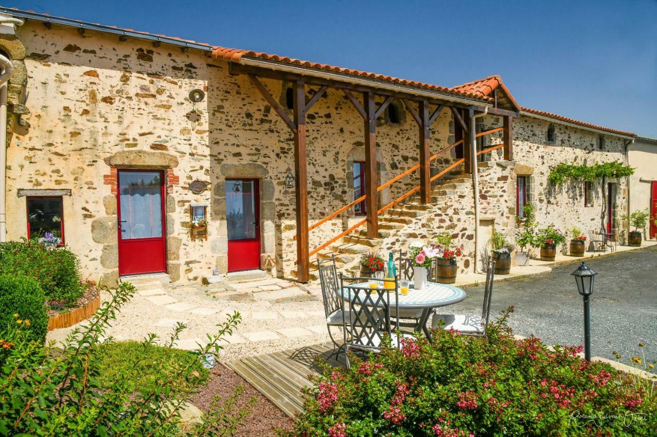לינה וארוחת בוקר Le Boupère Domaine De La Courillere מראה חיצוני תמונה